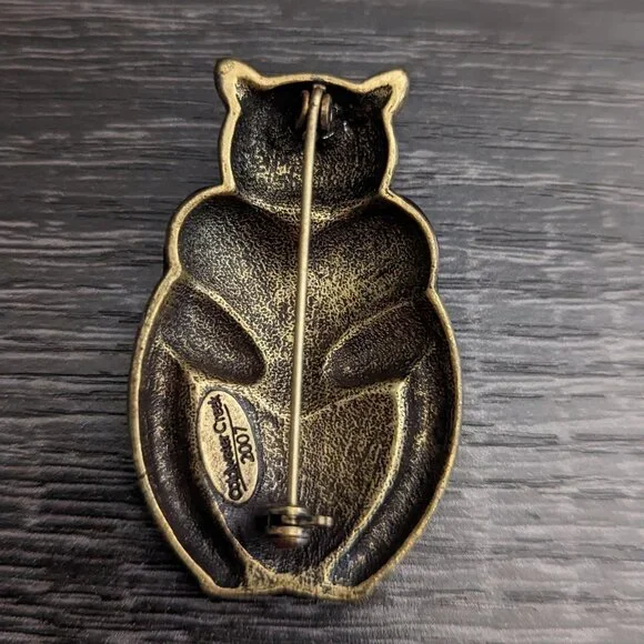 Coldwater Creek Cat Holding Heart Brooch Pin Brass Red Enamel - Picture 2 of 5